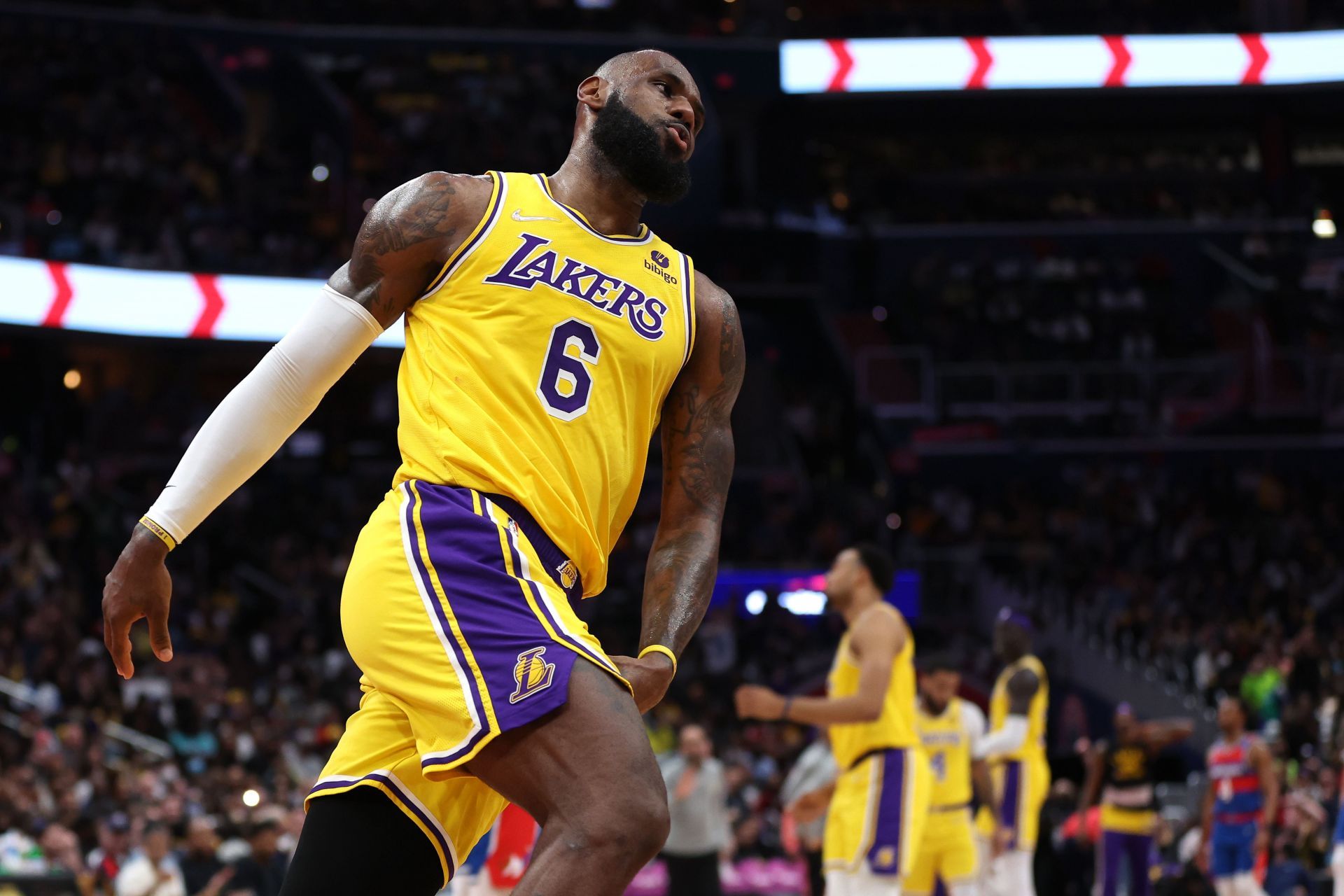 Los Angeles Lakers v Washington Wizards