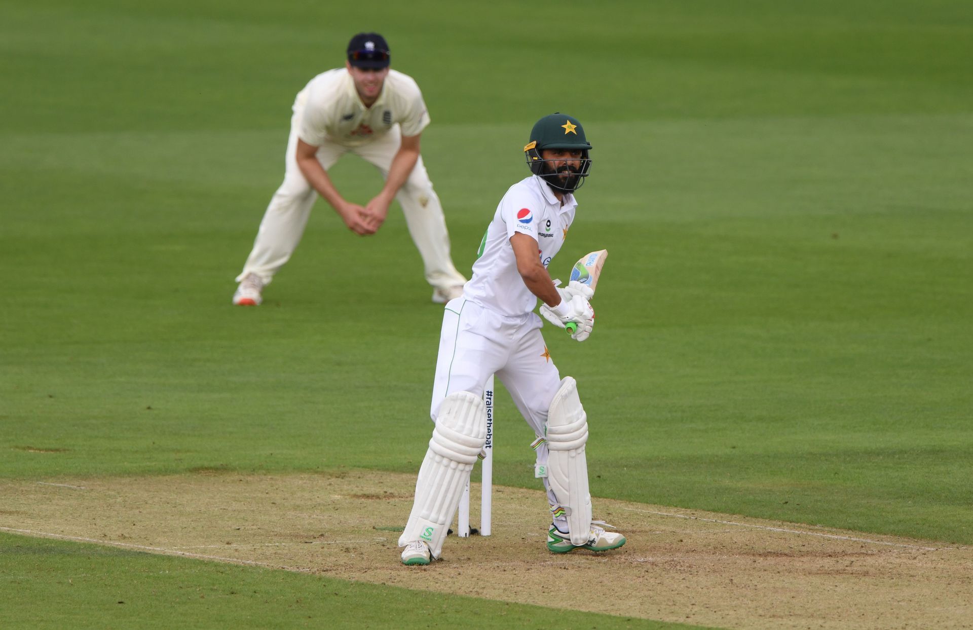 Fawad Alam has a stance similar to Shivnarine Chanderpaul (Image courtesy: Getty Images)