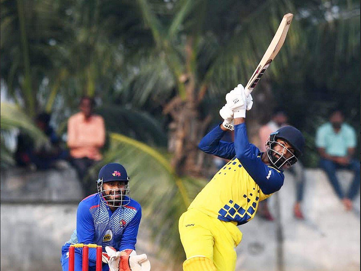 Hari Nishanth in action in TNPL (Image Courtesy: Times of India)