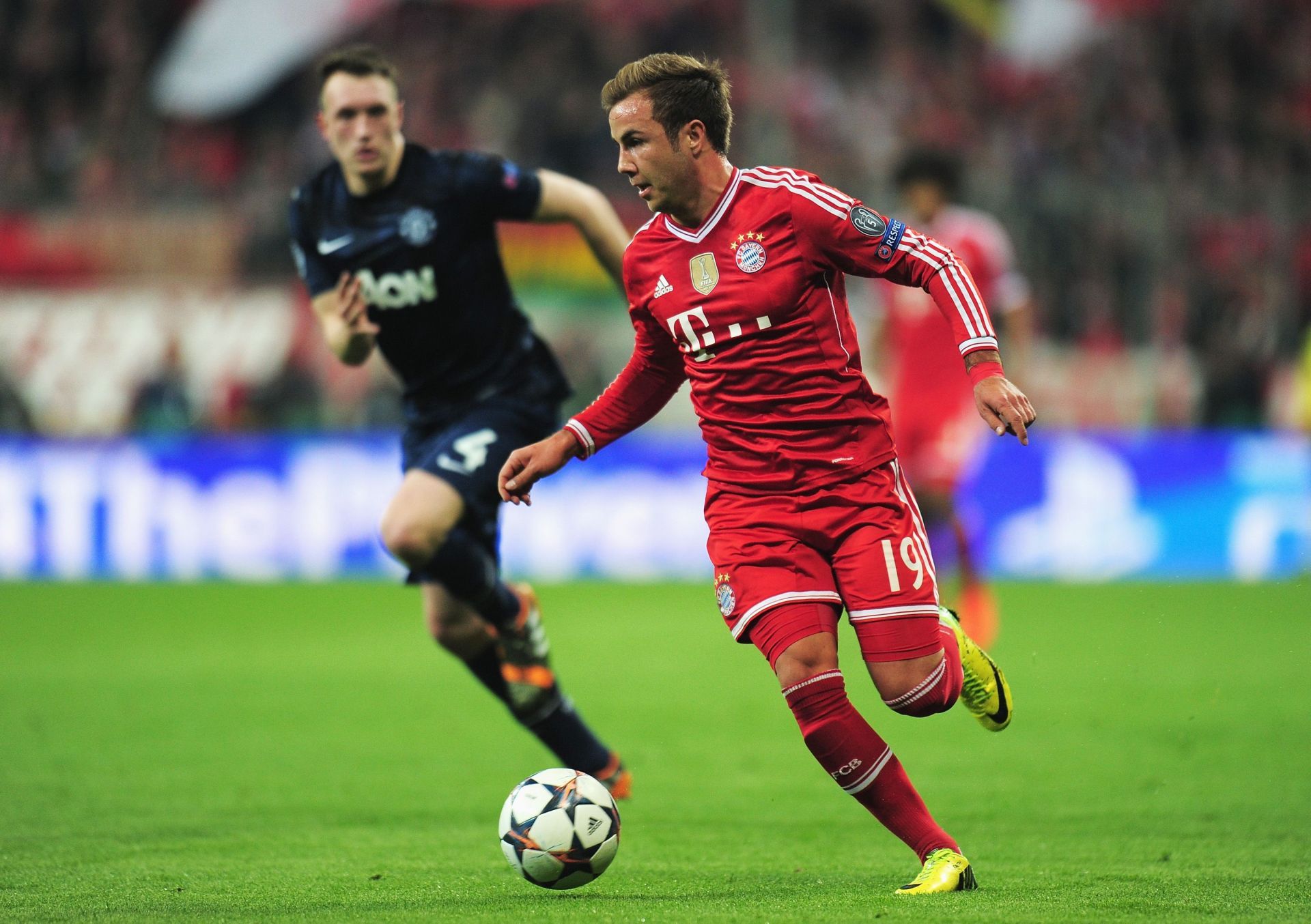 FC Bayern Muenchen v Manchester United - UEFA Champions League Round Quarter Final