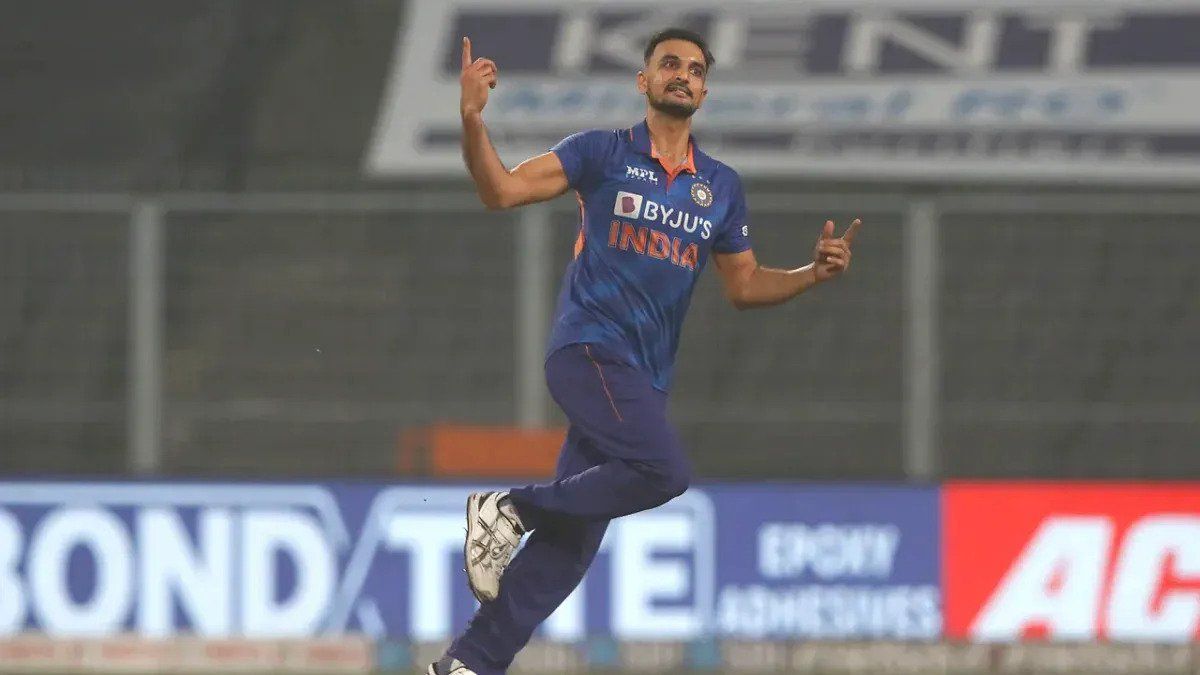 Harshal Patel took the wicket of Dwaine Pretorius in the first T20I against South Africa