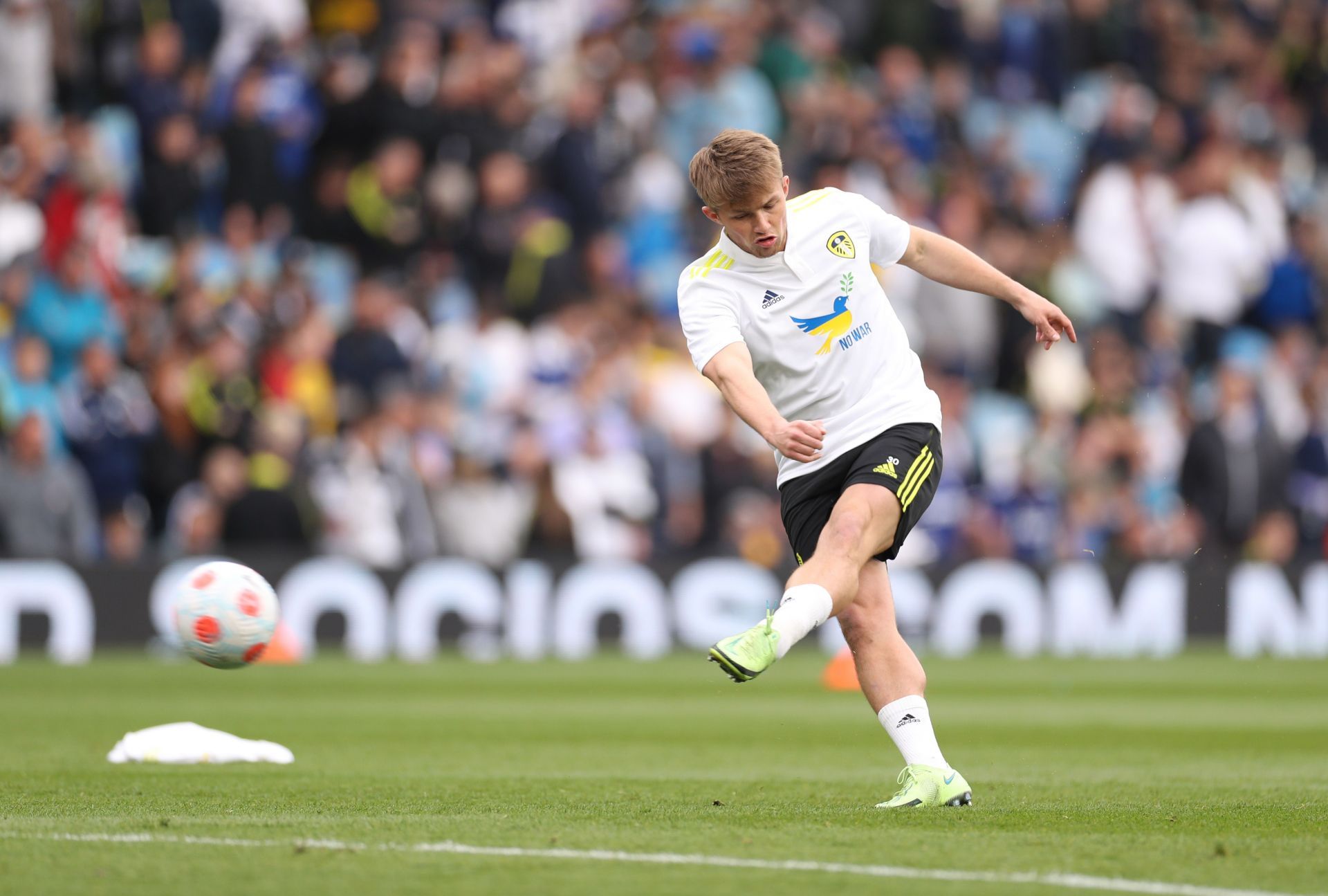 Leeds United v Manchester City - Premier League