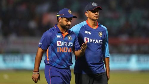 Rishabh Pant (L) and Rahul Dravid. (PC: BCCI)