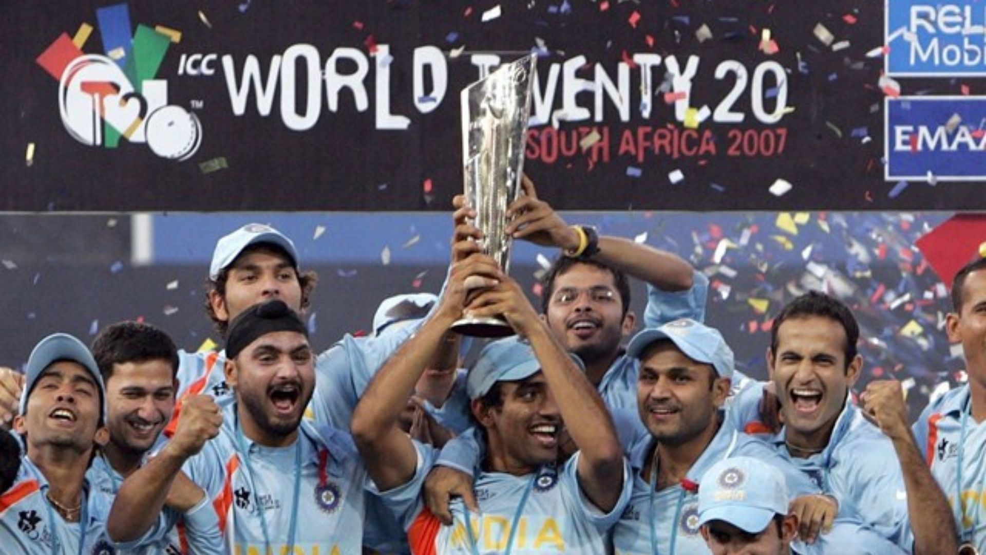 Team India celebrating after winning the 2007 T20 World Cup. (P.C.:Twitter)