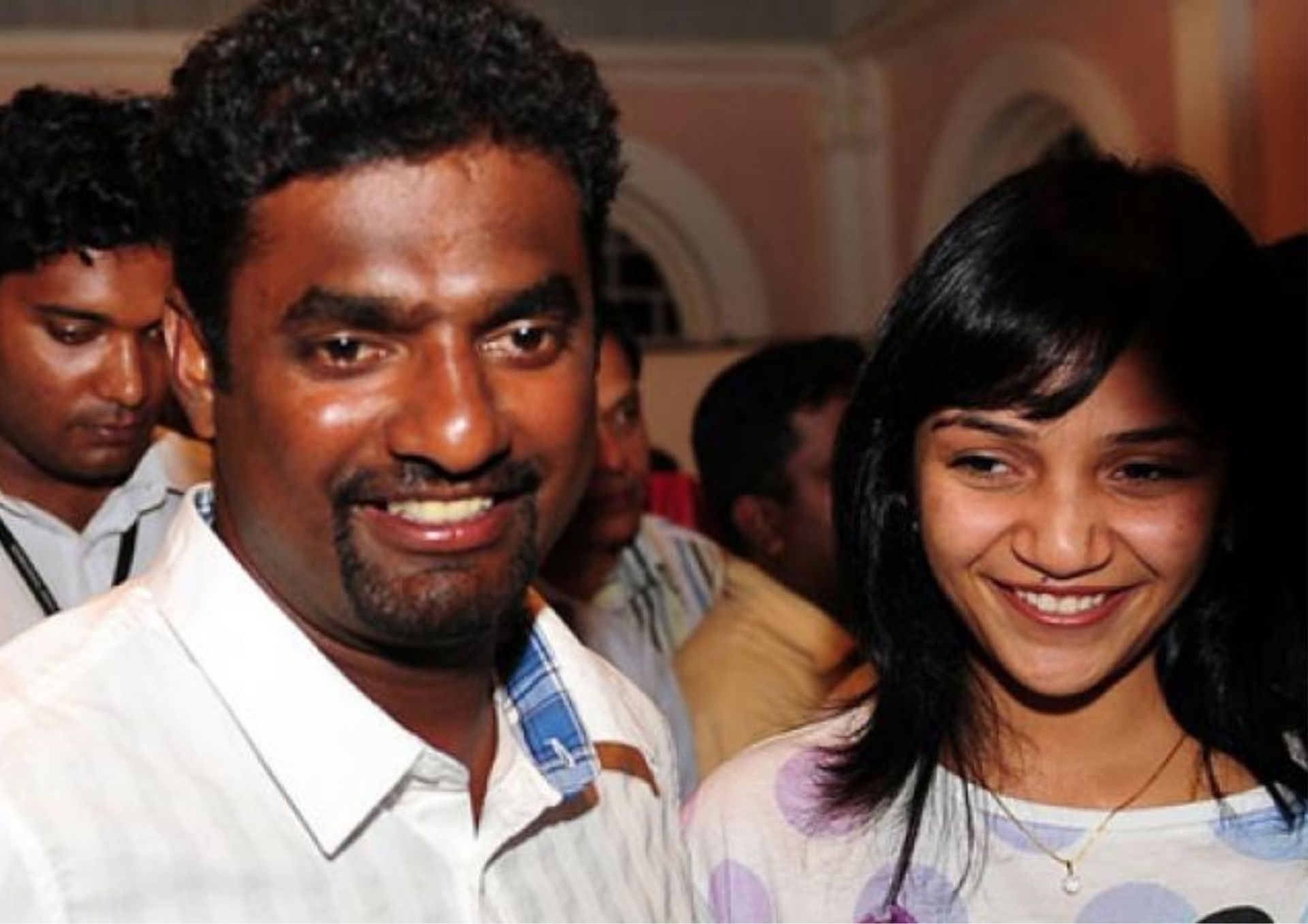 Muttiah Muralitharan with wife Madhimalar (Picture Credits: AFP).