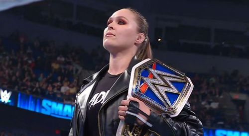 Ronda Rousey lost the SmackDown Women's title on Saturday