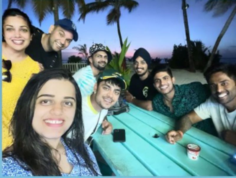 Team India members pose for a picture on the beach. Credits: Devisha Shetty/ Instagram