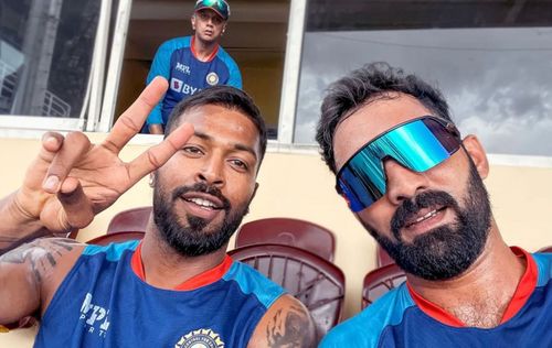 Hardik Pandya (L) with Dinesh Karthik (R). (Pic: Instagram)