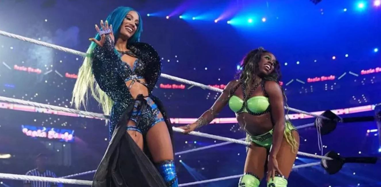 Sasha Banks (L) and Naomi(R) are former Women&#039;s Tag Team Champions!