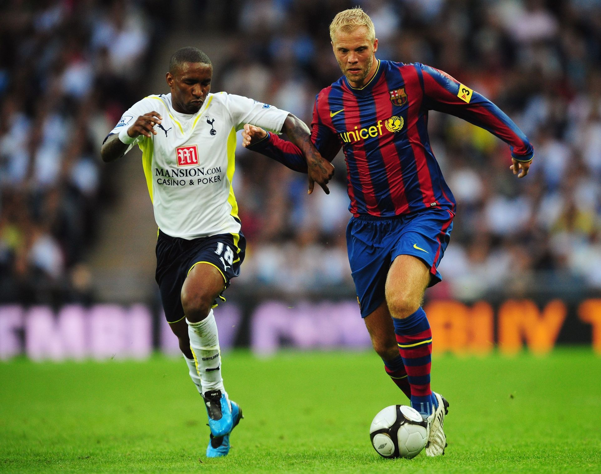 Gudjohnsen played for both Chelsea and Barcelona