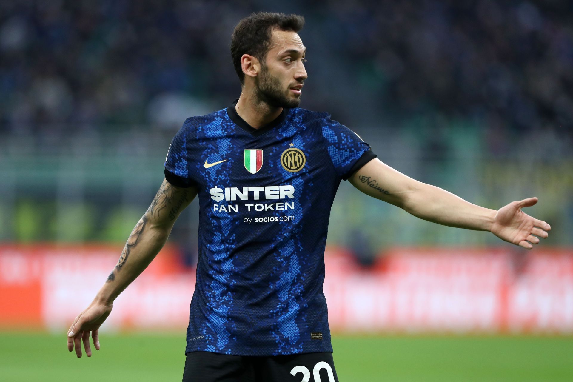 Hakan Çalhanoglu - Midfielder - Inter Milan