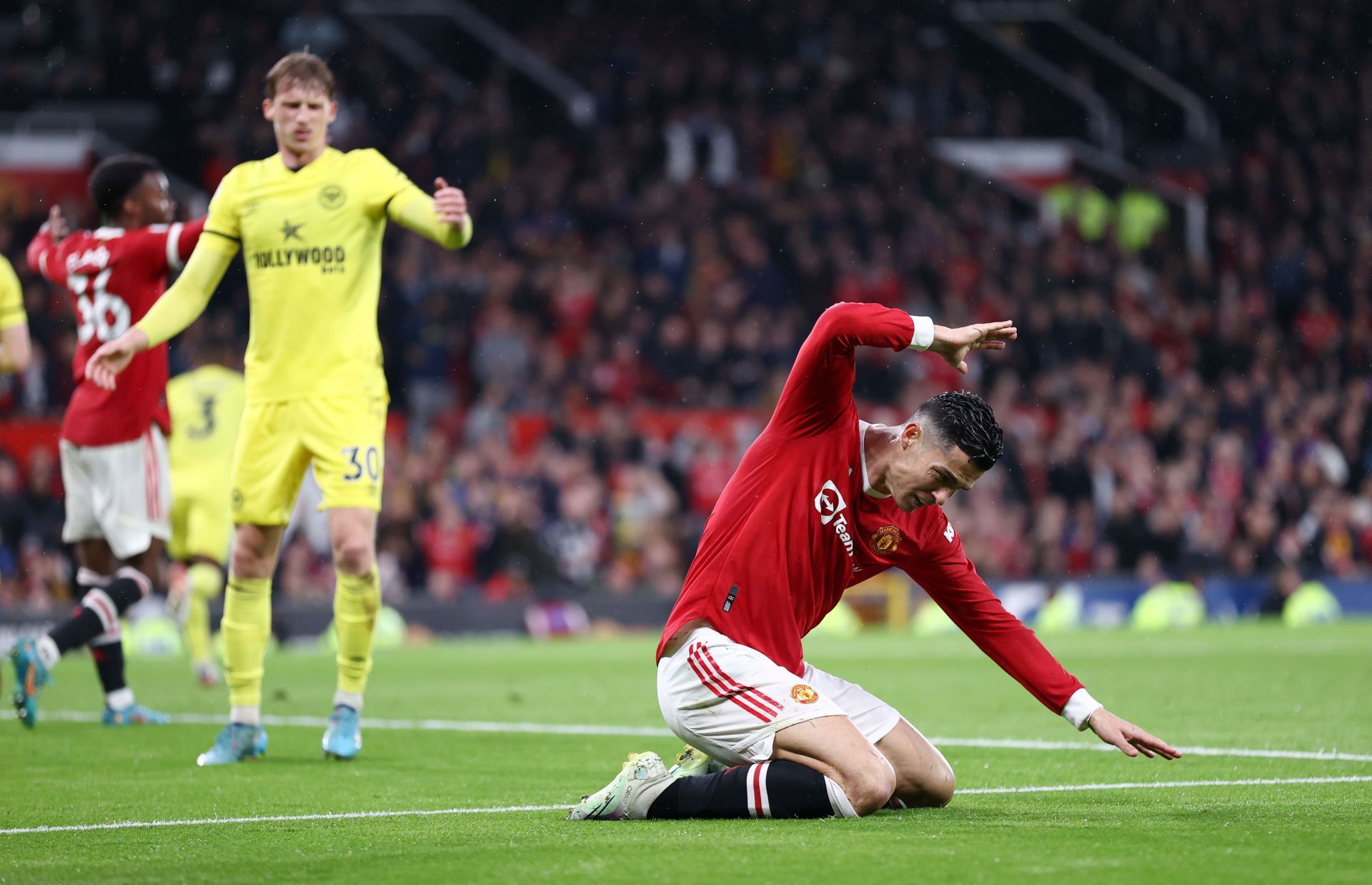 Manchester United v Brentford - Premier League