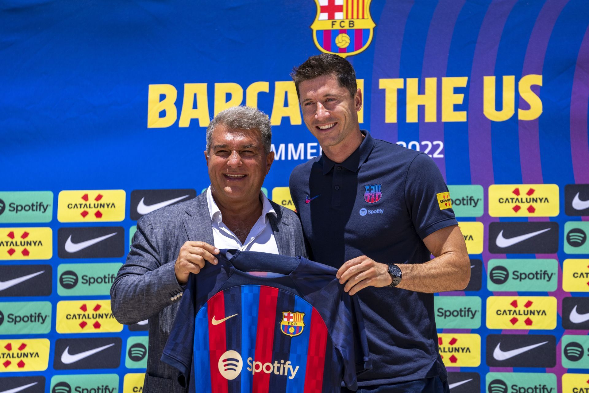 FC Barcelona Introduce Robert Lewandowski