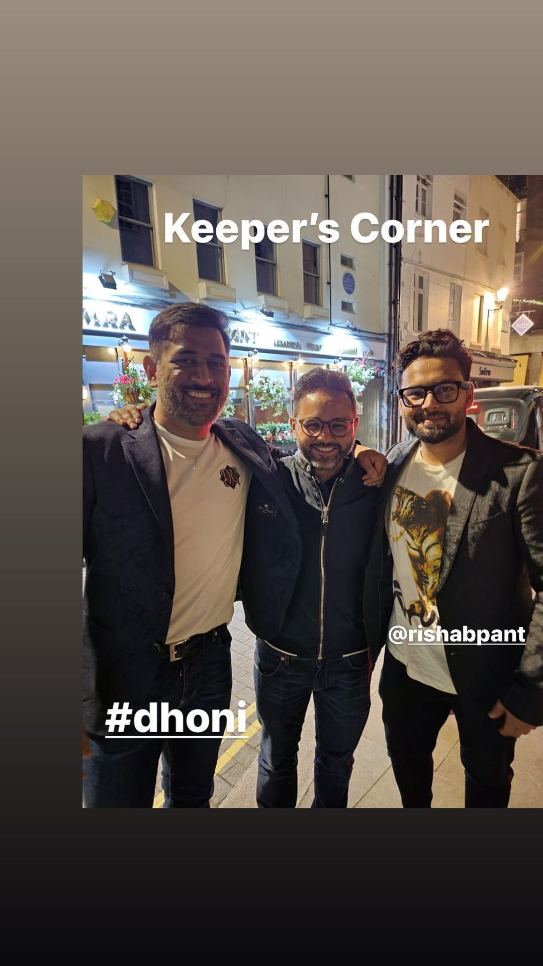 Parthiv Patel chilling with MS Dhoni and Rishabh Pant (Credits: Instagram)