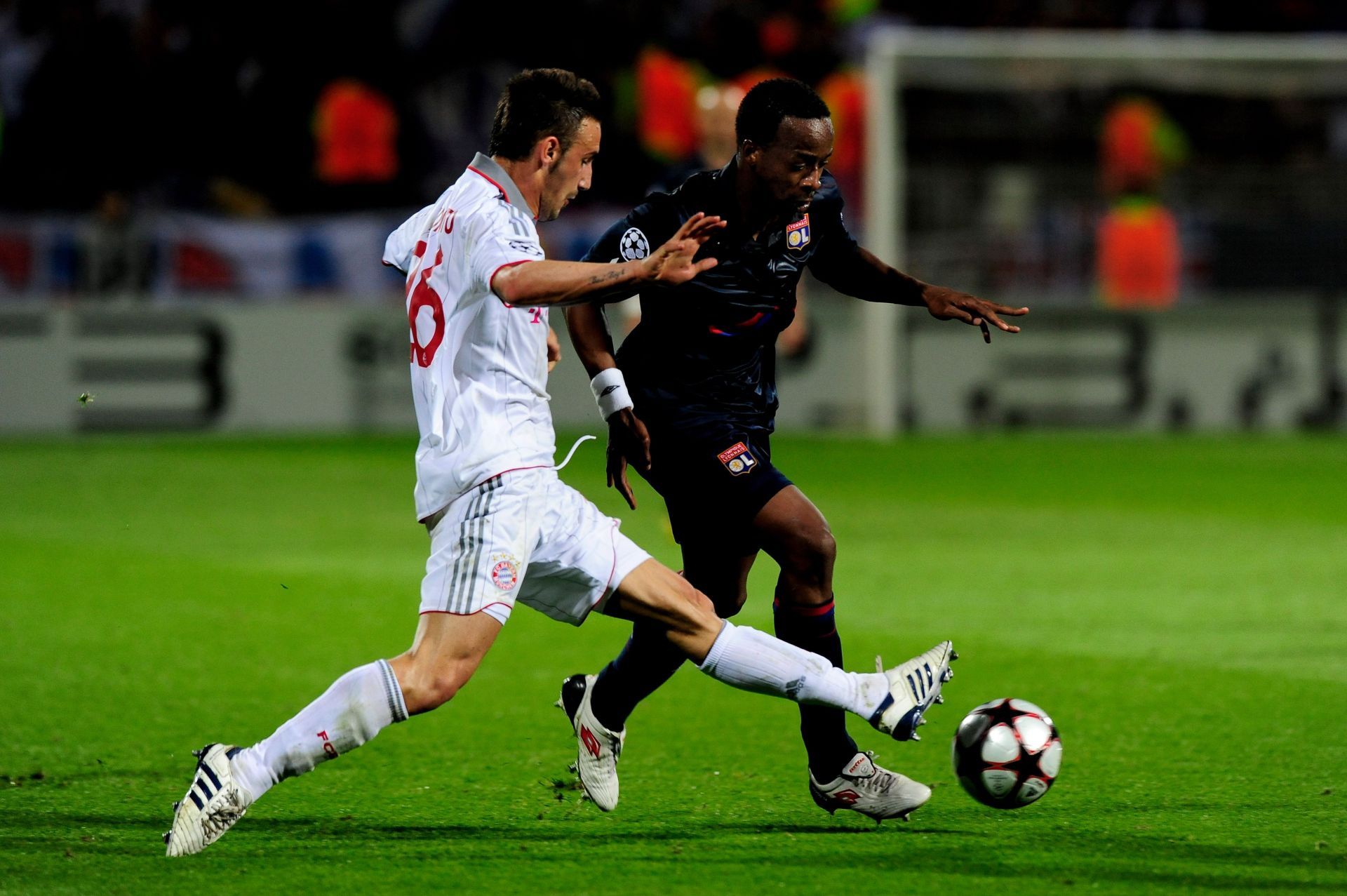 Olympic Lyon v Bayern Munich - UEFA Champions League