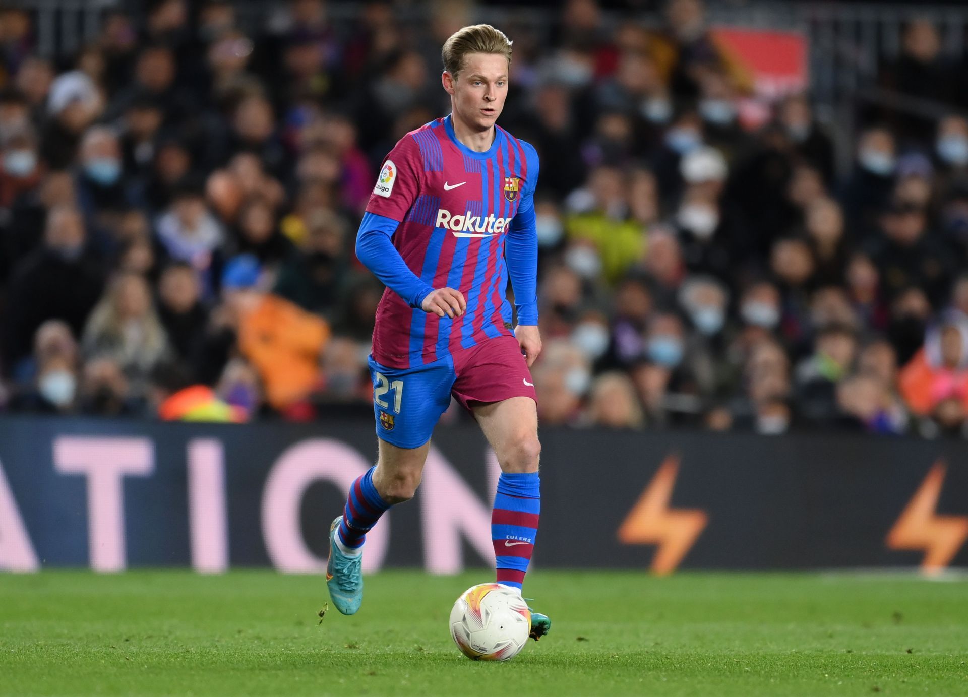 De Jong in action for Barcelona