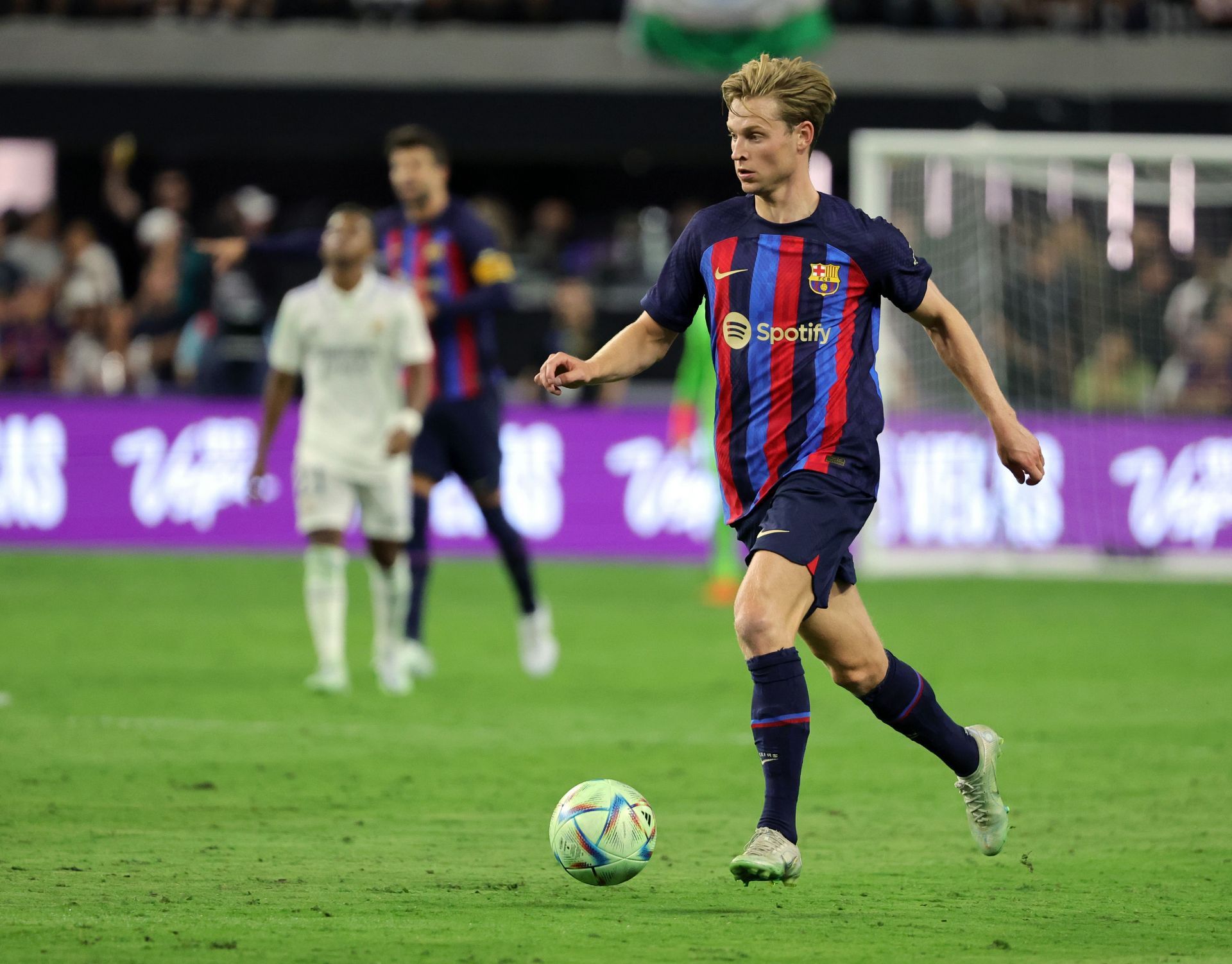 Frenkie de Jong in action against Real Madrid - Preseason Friendly