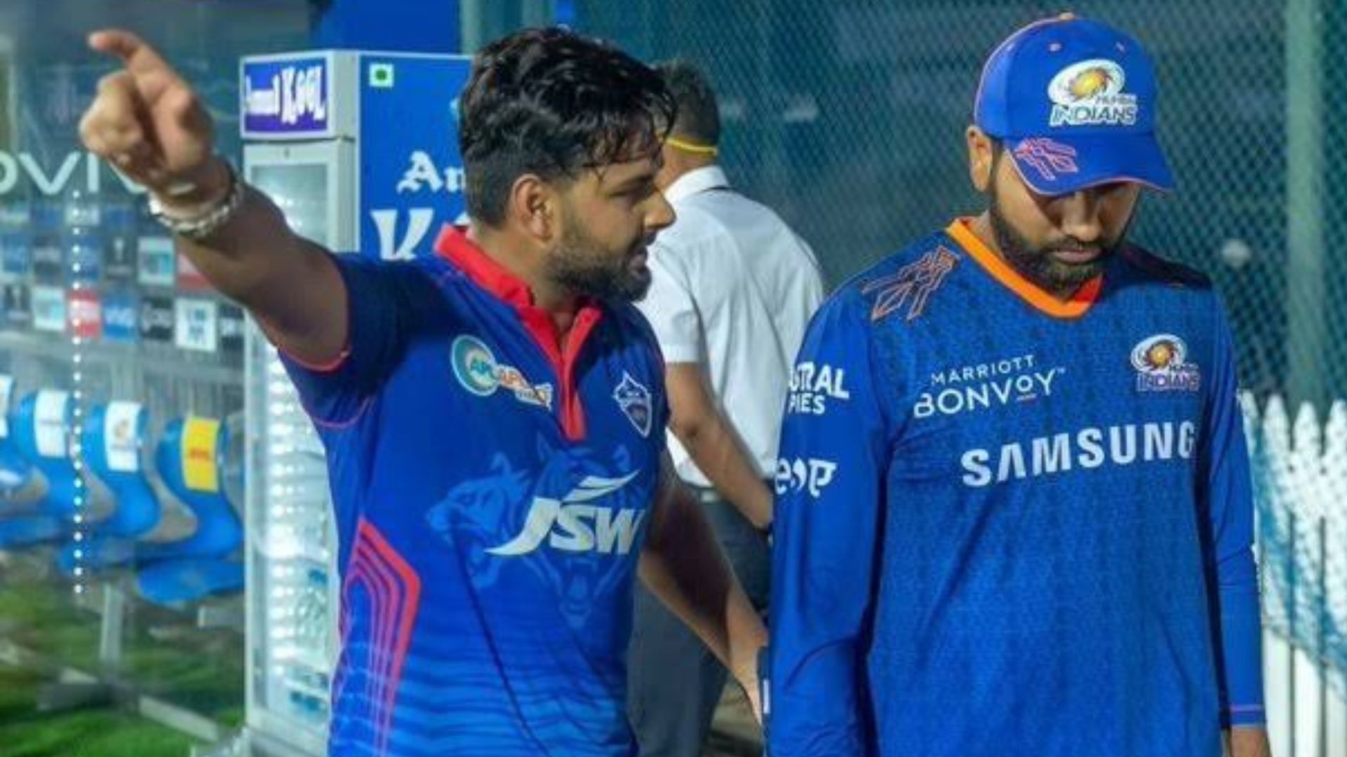 Rishabh Pant discussing something with Rohit Sharma (R) during IPL 2021. (P.C.:Twitter)