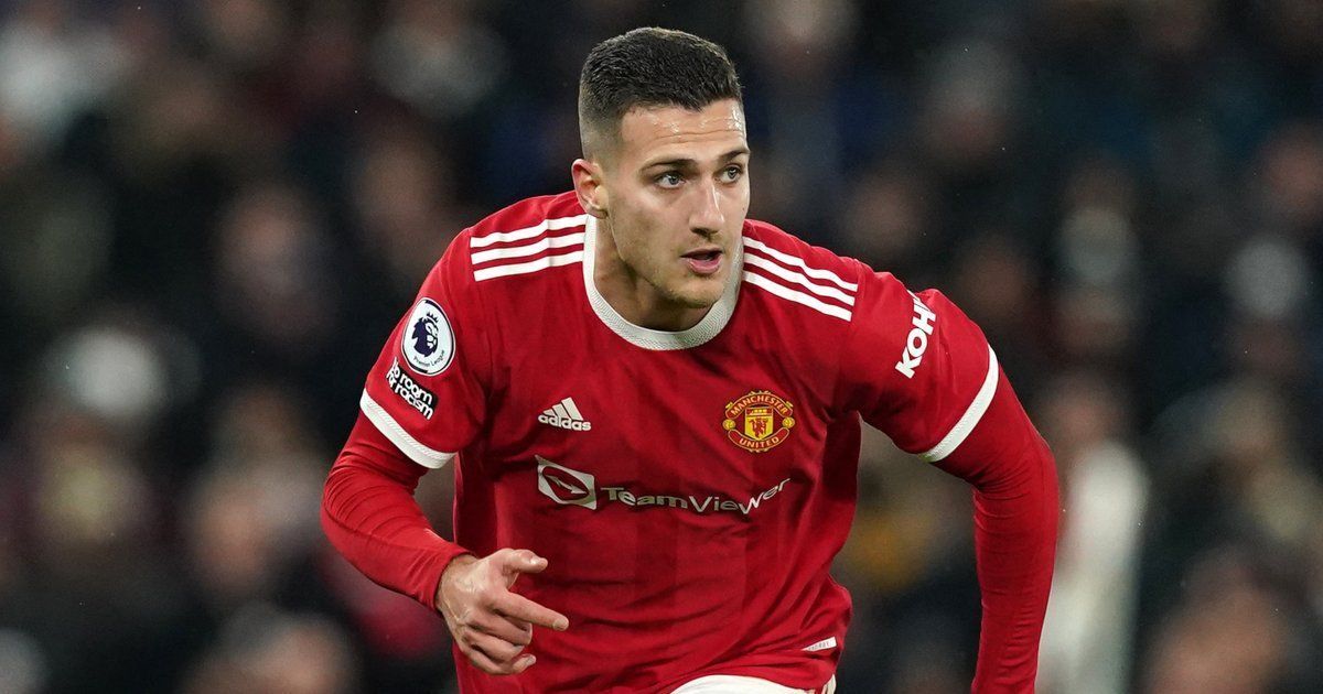 Diogo Dalot could be a solid FPL budget option this season.
