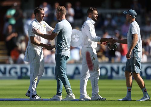 English and South African players shake hands after the Lord's Test. (Credits: Getty)