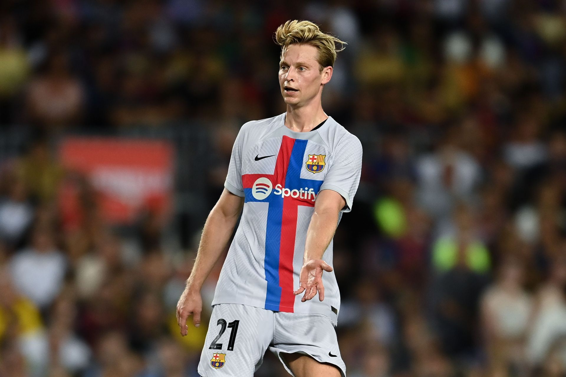 Frenkie de Jong has been heavily linked with a move to Stamford Bridge