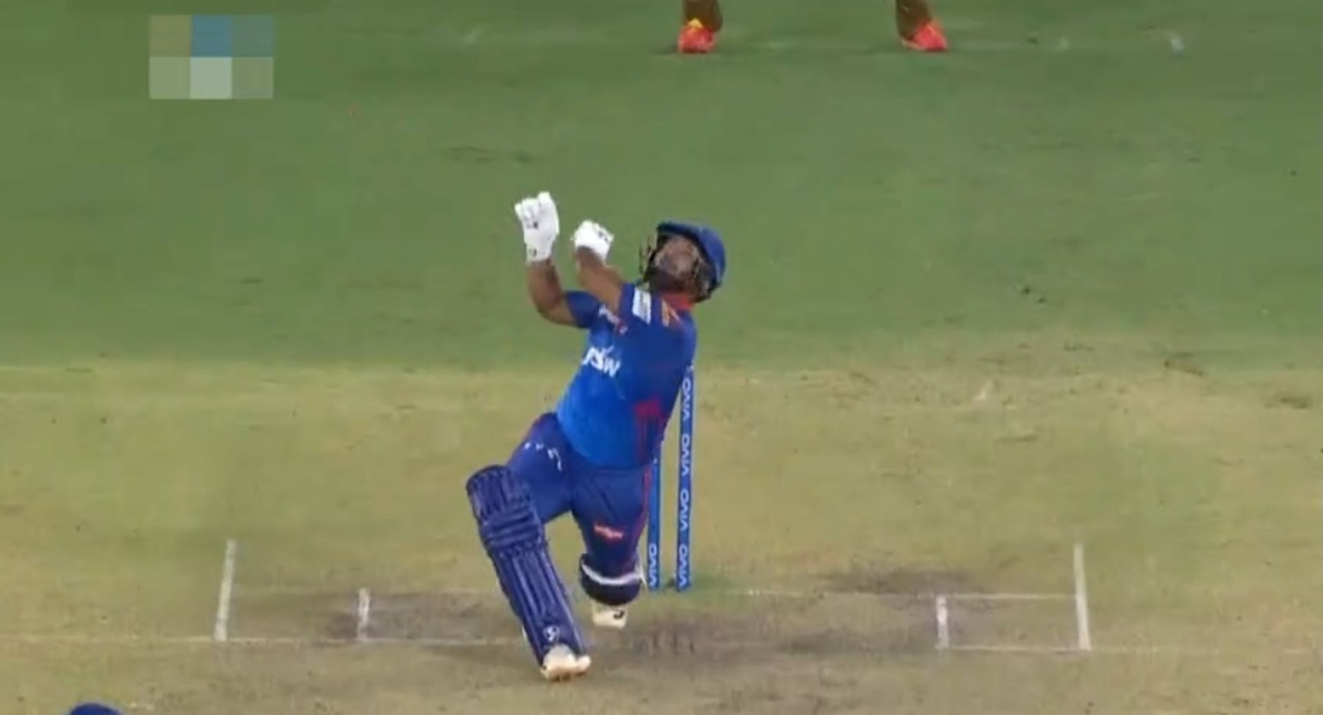 Rishabh Pant lost his wicket in a hilarious fashion