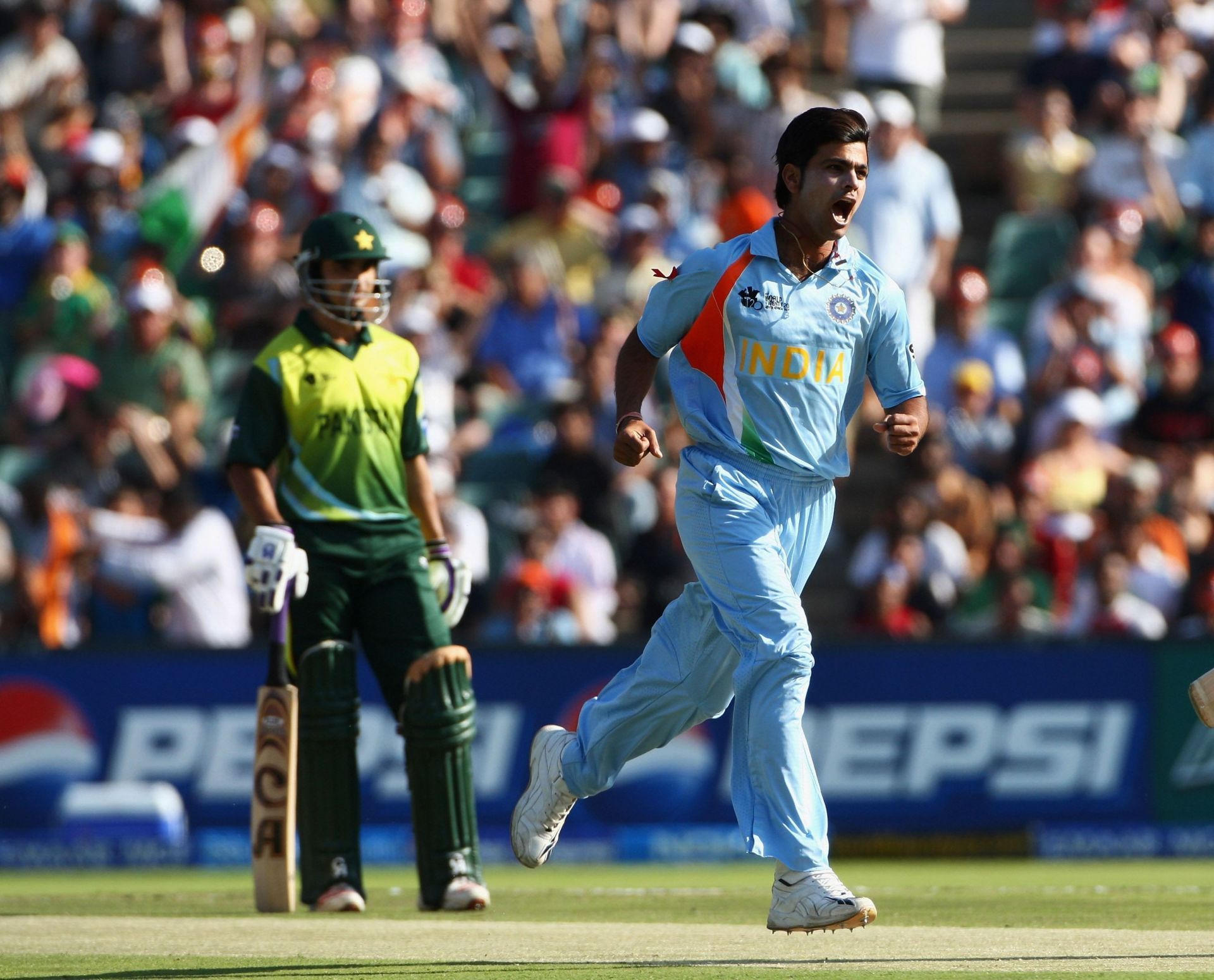 RP Singh celebrates the wicket of Mohammad Hafeez during the 2007 T20 World Cup final. Pic: Getty Images