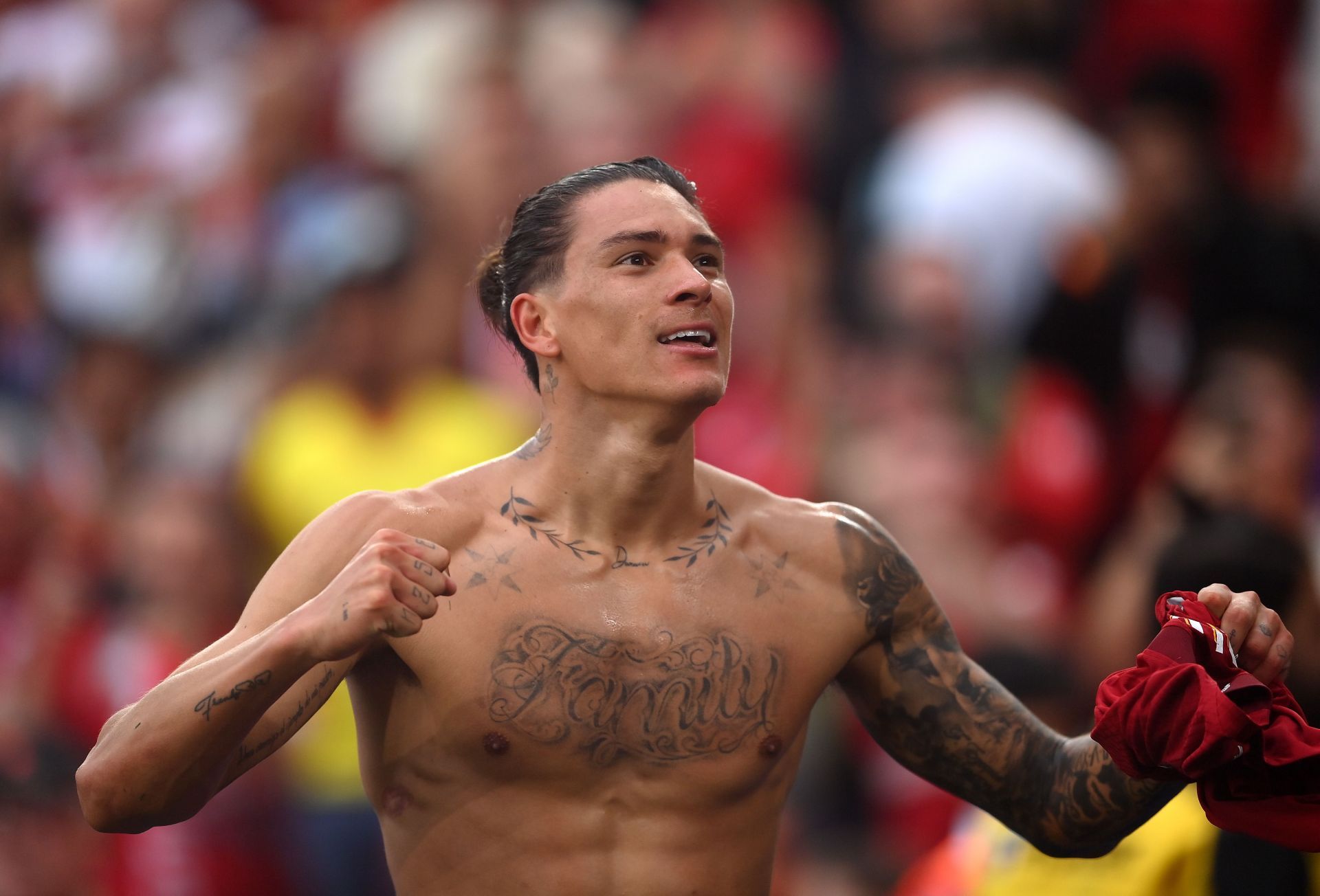 Núñez celebrates his goal against Manchester City in The FA Community Shield