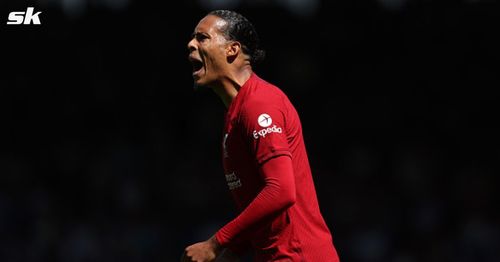 Van Dijk studied by the Tottenham defender