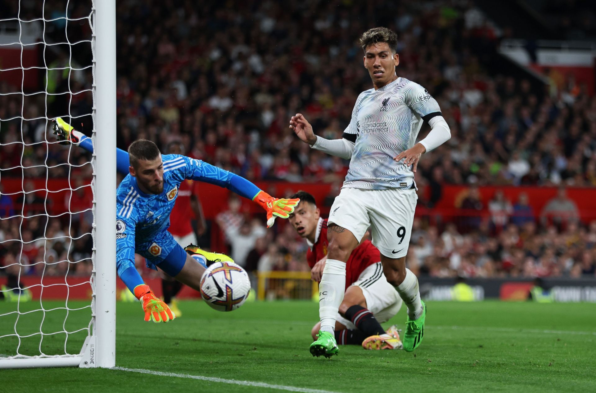 Roberto Firmino in action against Manchester United - Premier League