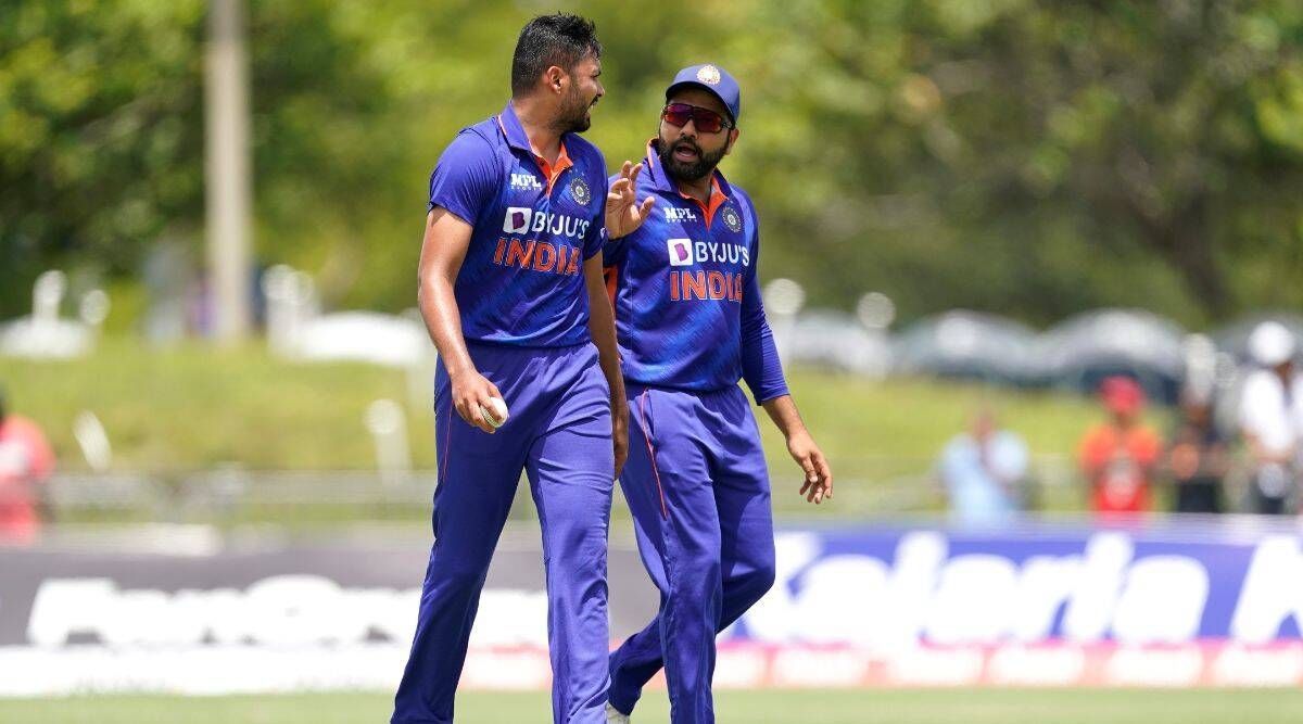 Avesh Khan (L) in action with captain Rohit Sharma during the fourth T20I. (P.C.:Twitter)