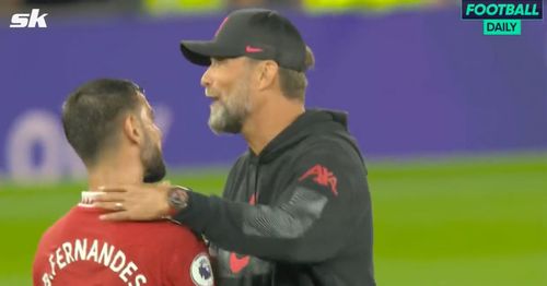 Jurgen Klopp and Bruno Fernandes have intense chat. Credit: Football Daily