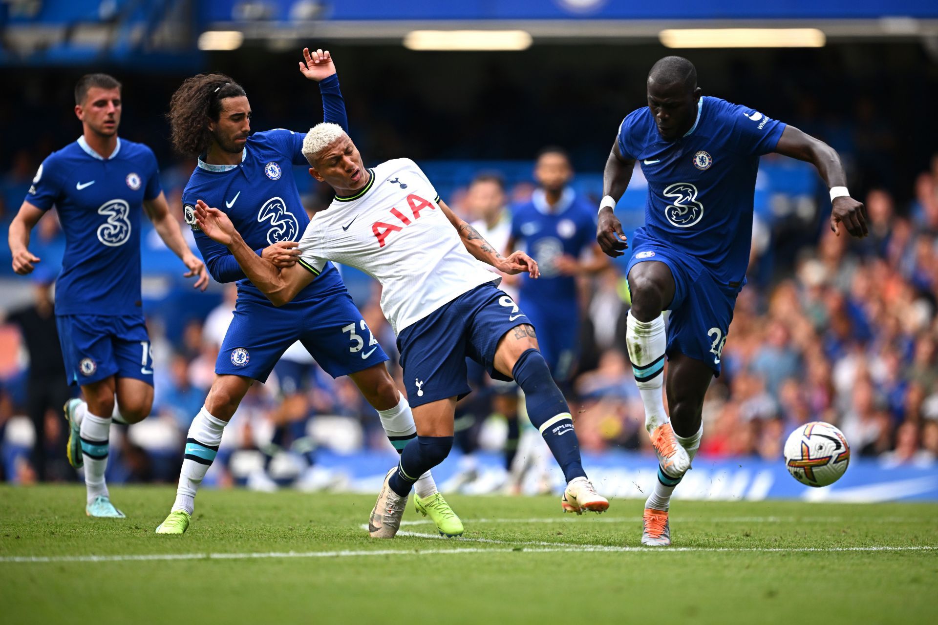 Chelsea and Spurs play out another thrilling draw