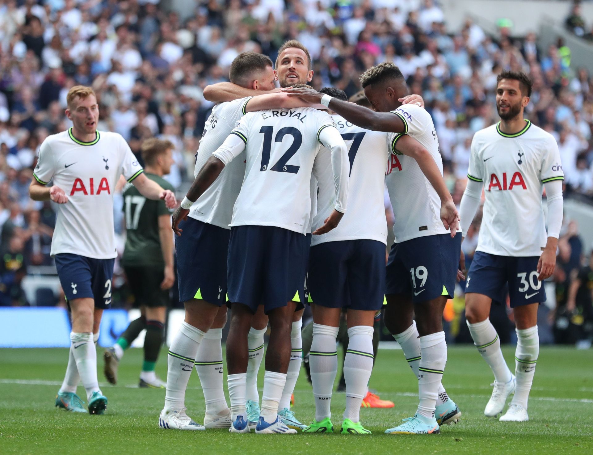 Tottenham Hotspur v Southampton FC - Premier League