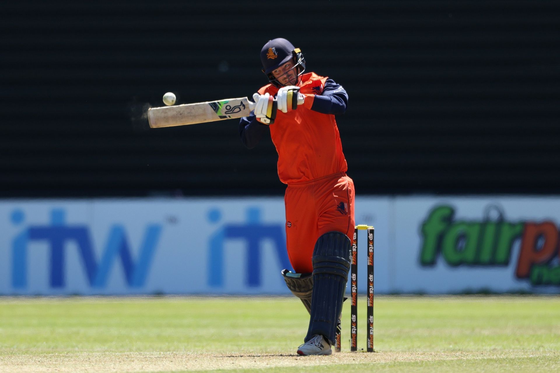 Netherlands v England - 3rd One Day International