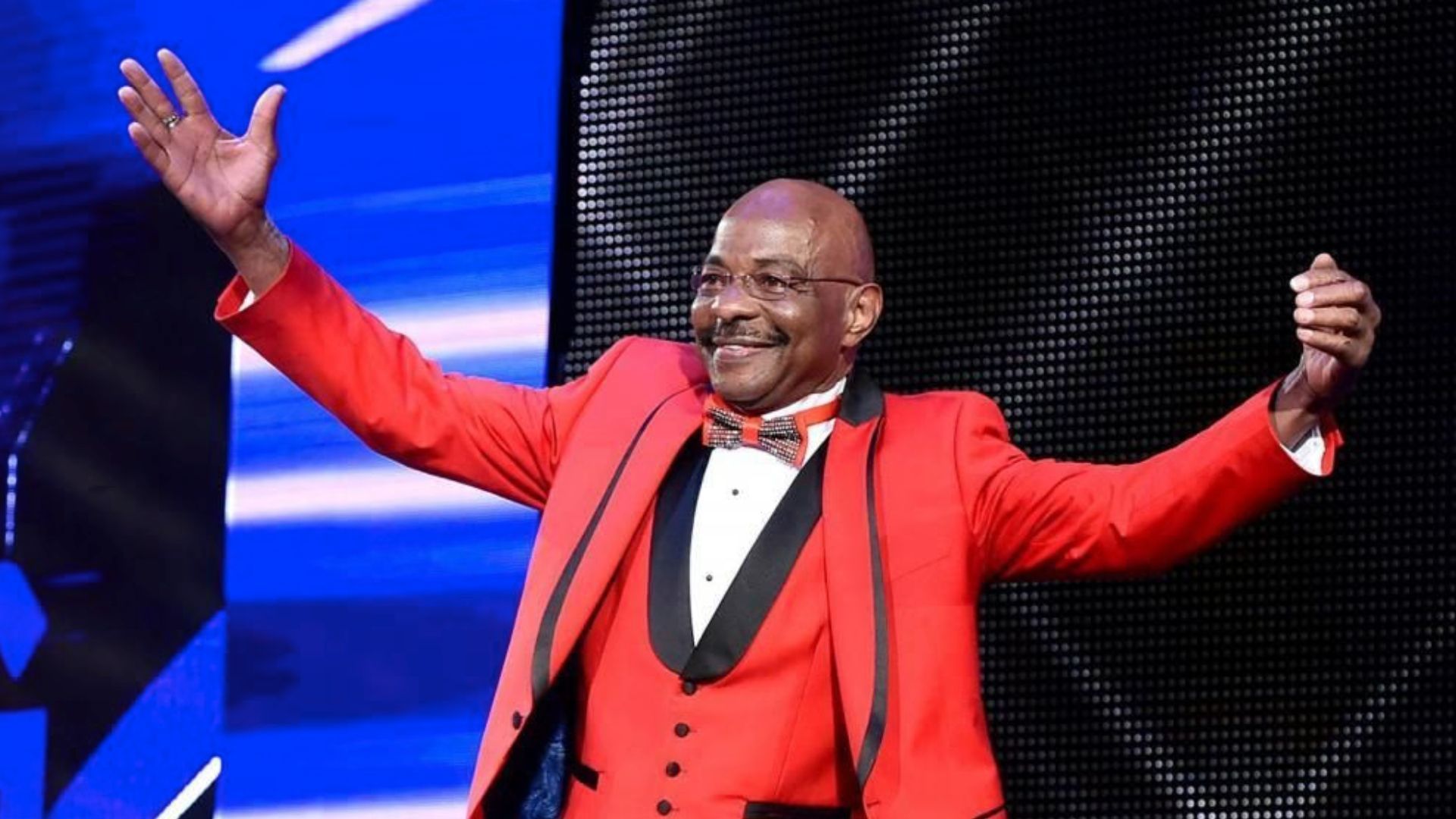 WWE Hall of Famer Teddy Long has a new t-shirt