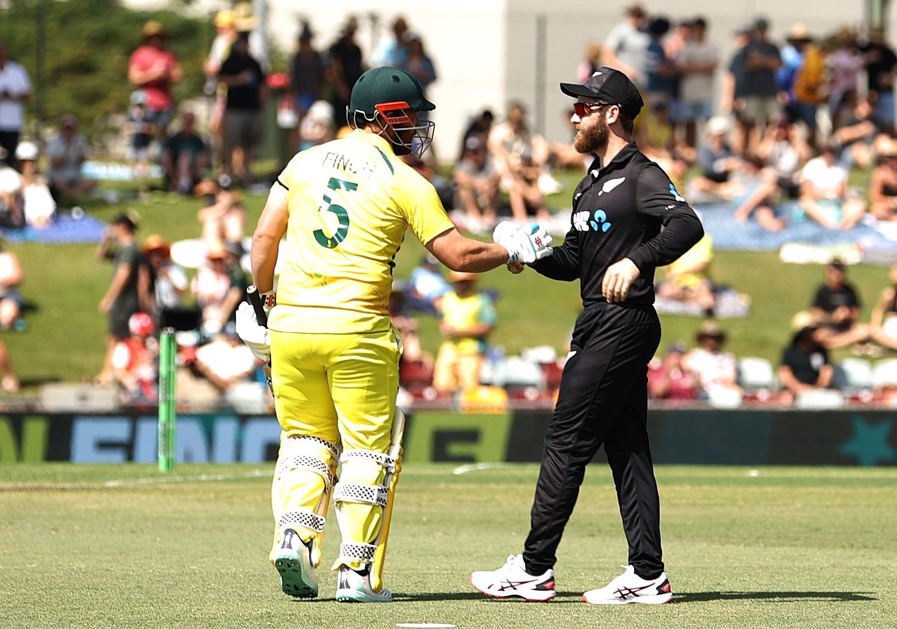 Australia v New Zealand - One Day International Series: Game 3