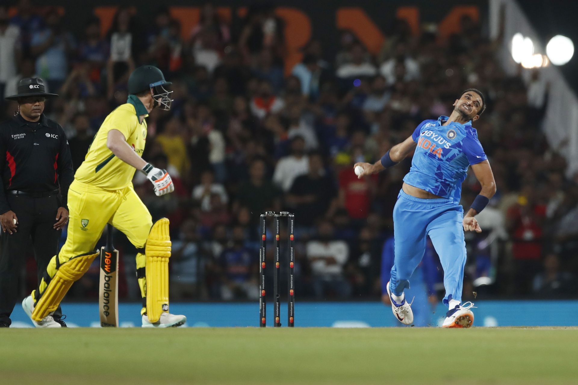 India v Australia - T20 International Series: Game 2