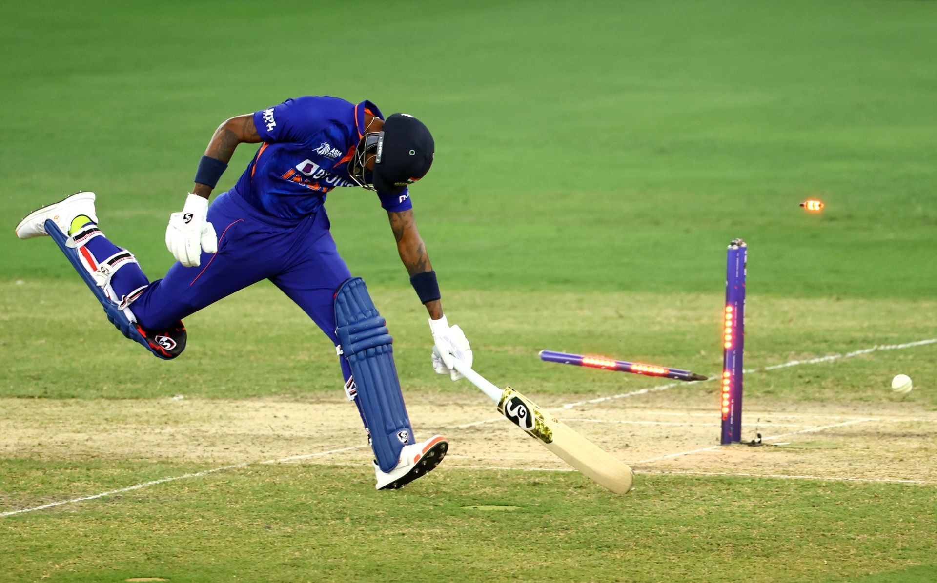 Hardik Pandya was dismissed for 17 just when his team needed him to accelerate.