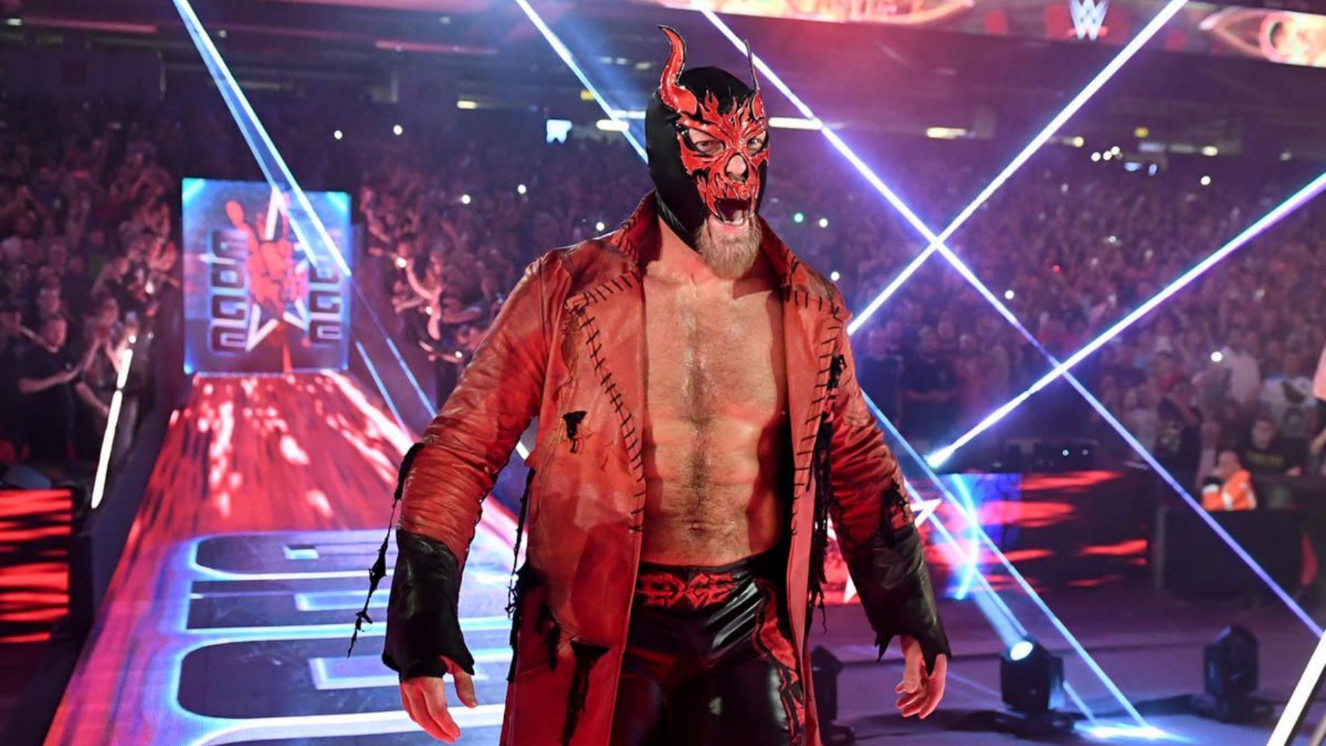 Edge wearing a mask in his entrance