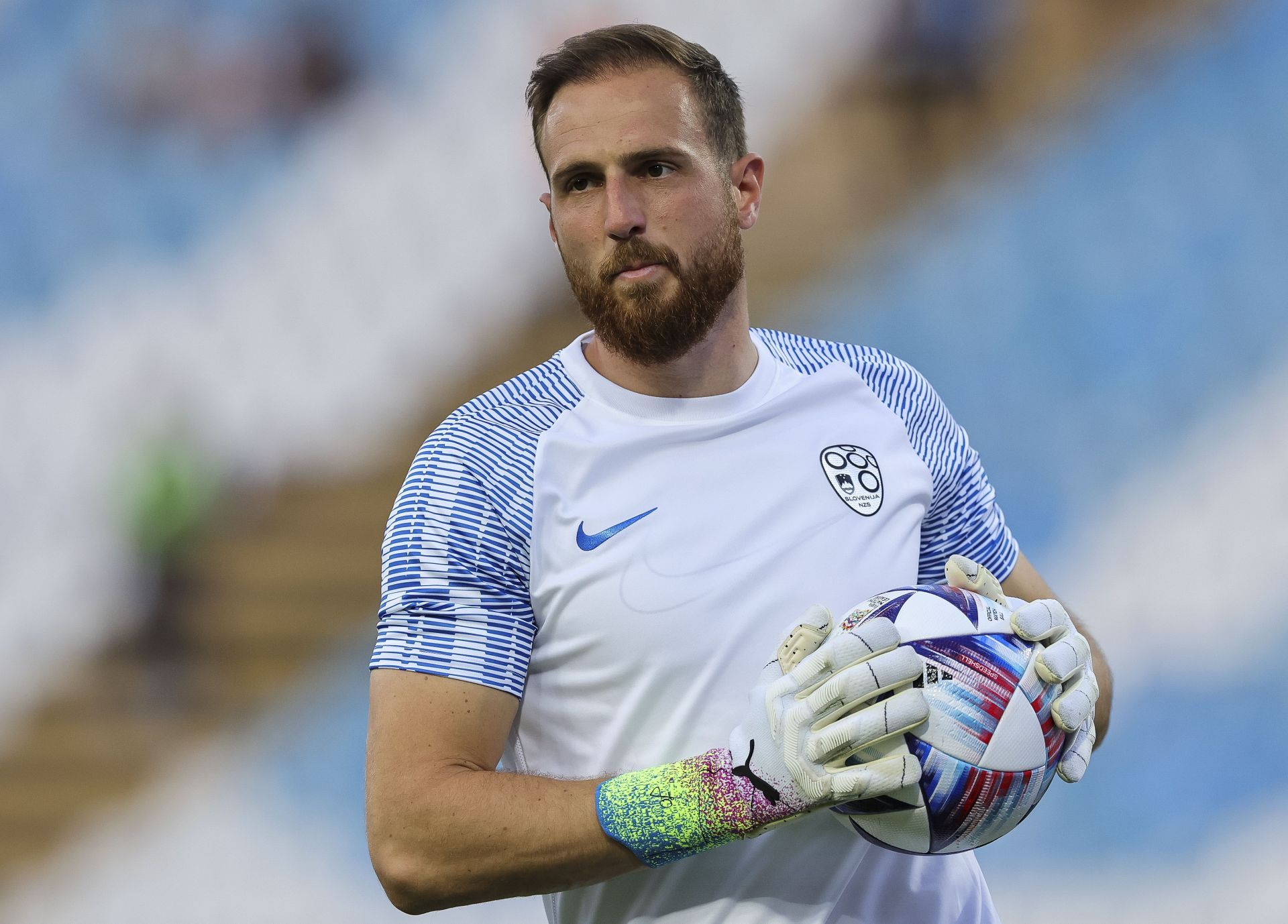 Oblak fits the bill for Ten Hag's side