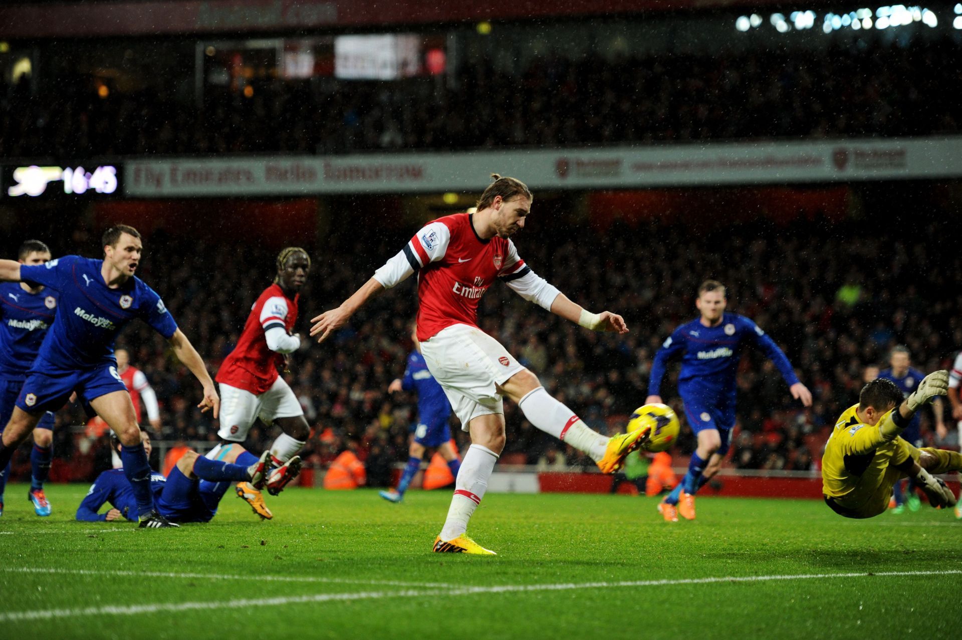 Nicklas Bendtner in Arsenal&#039;s colours