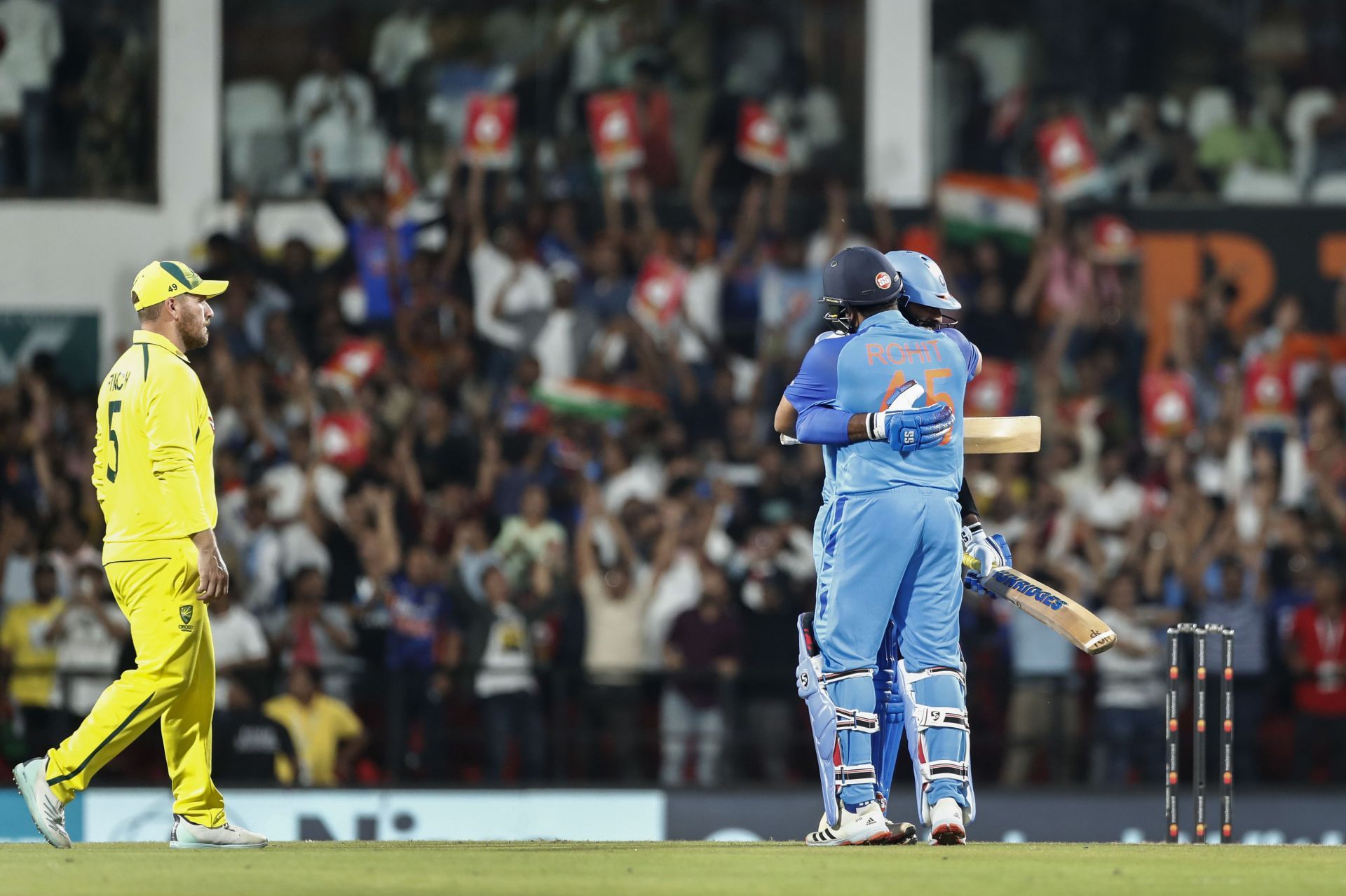 India v Australia - T20 International Series: Game 2