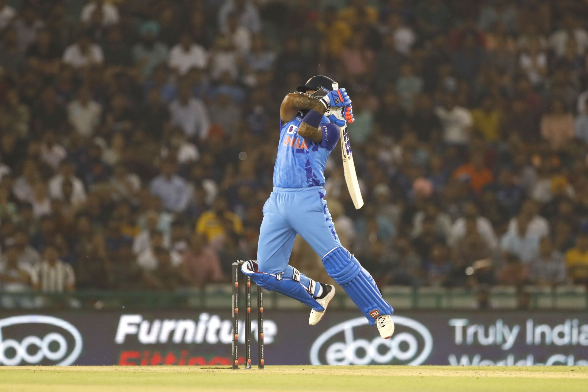 India v Australia - T20 International Series: Game 1