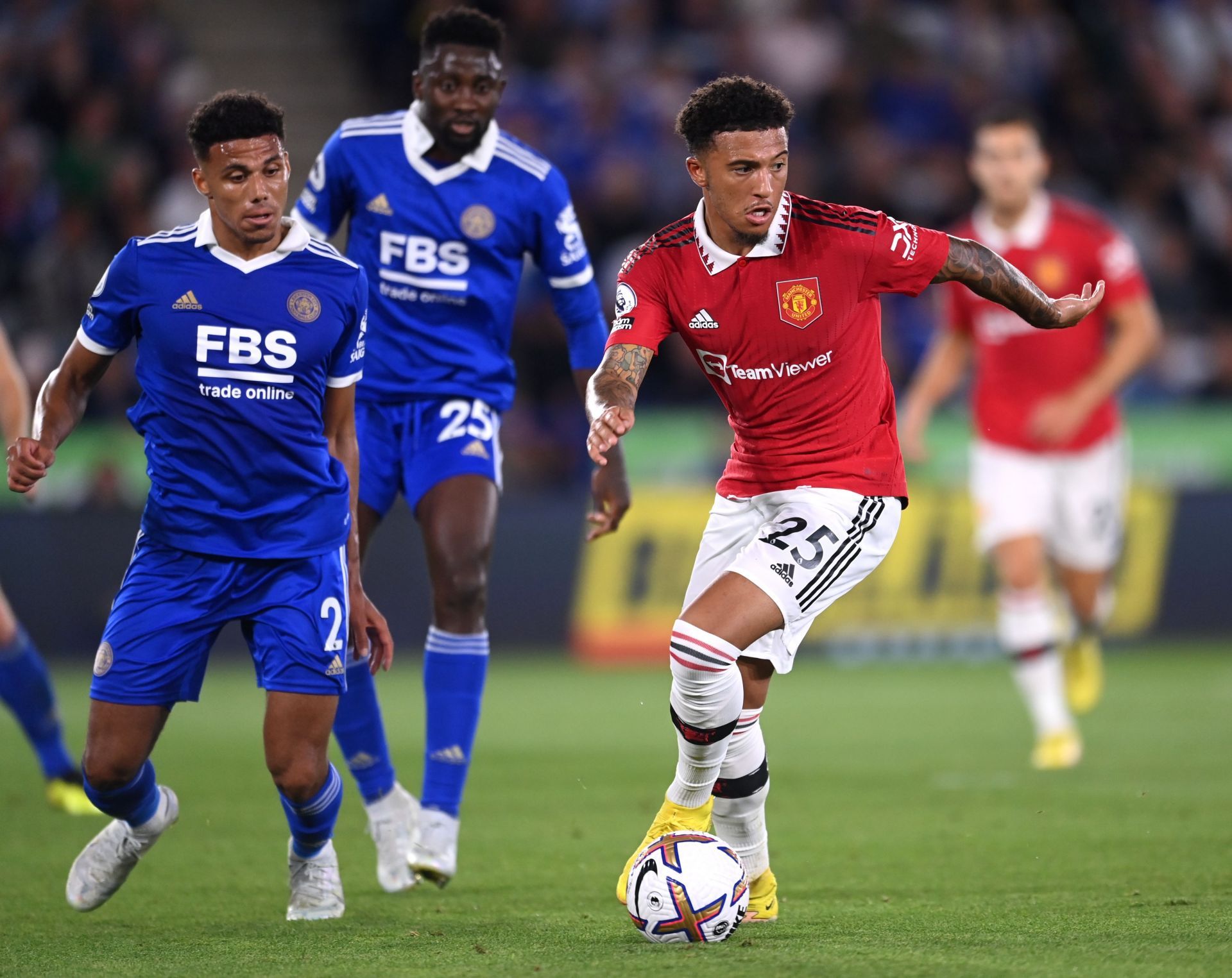 Leicester City v Manchester United - Premier League