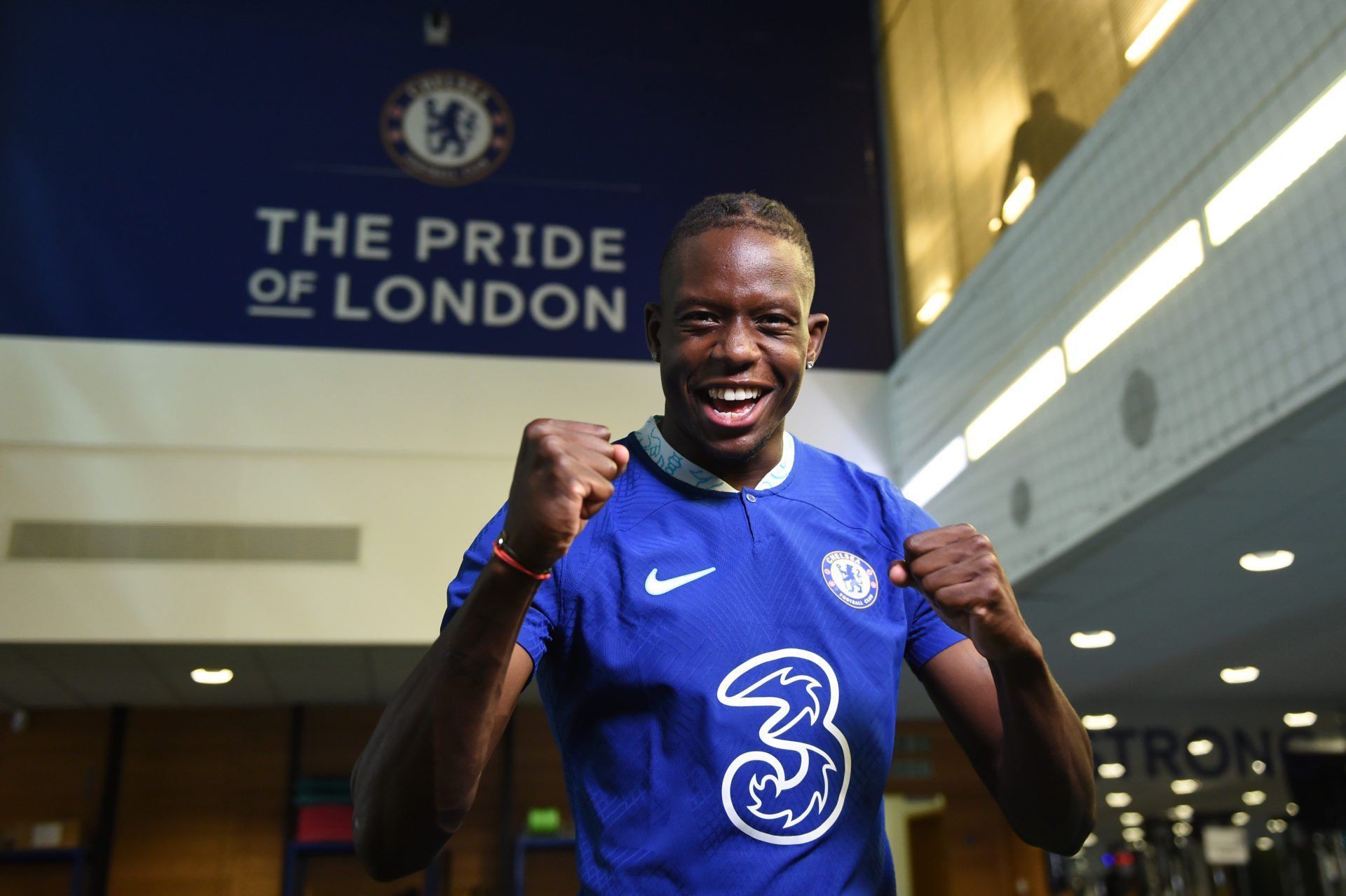 Zakaria has joined the Blues on loan (pic via Chelsea Chronicle)
