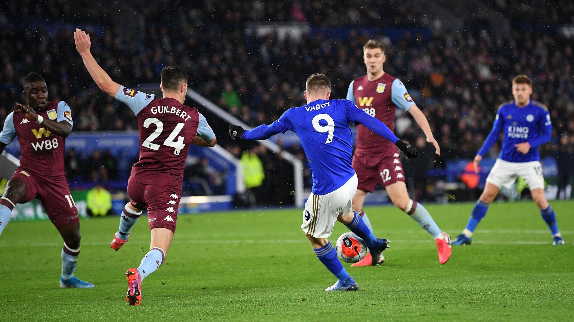 Leicester City v Aston Villa - Premier League