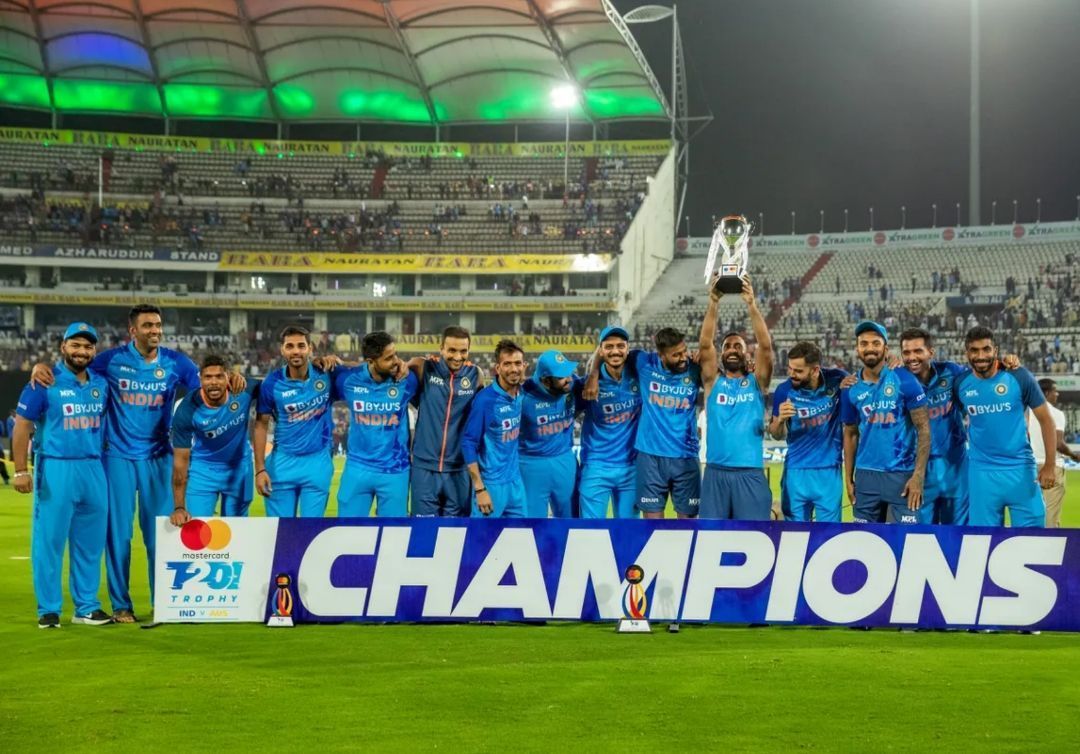 Team India lifting the trophy after beating Australia [Pic Credit: BCCI]