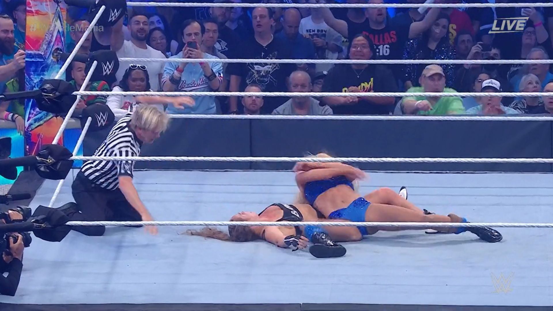 Charlotte Flair pinned Ronda Rousey at WrestleMania 38