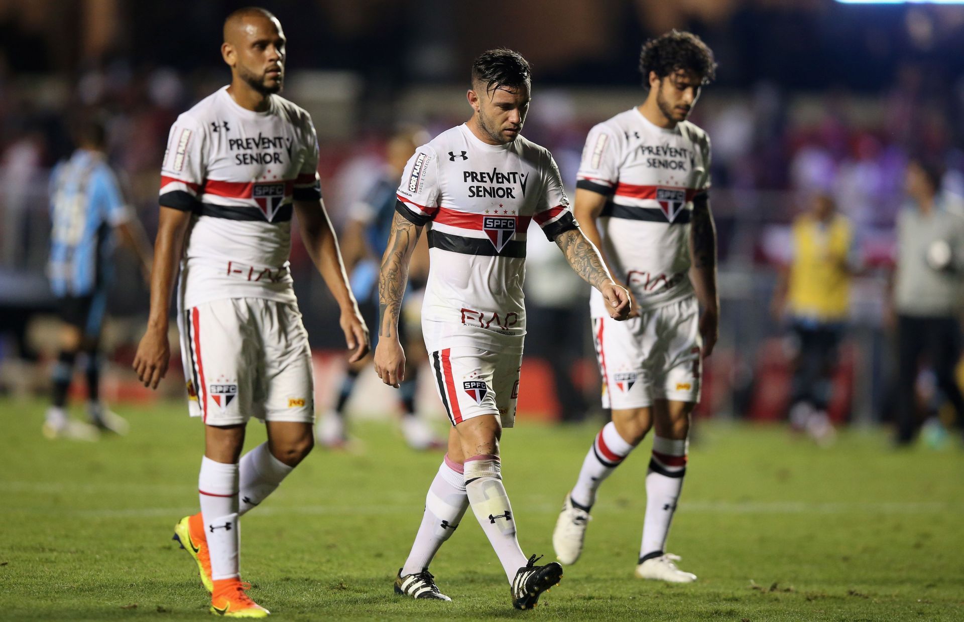 Sao Paulo v Gremio - Brasileirao Series A 2016